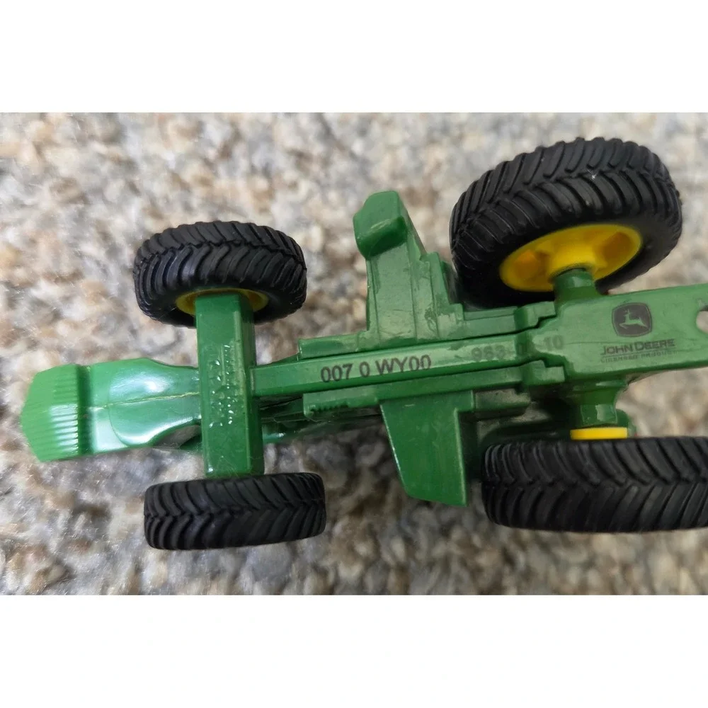 John Deere Green and Yellow Toy Tractor Licensed Product 007 0‎ WY00
